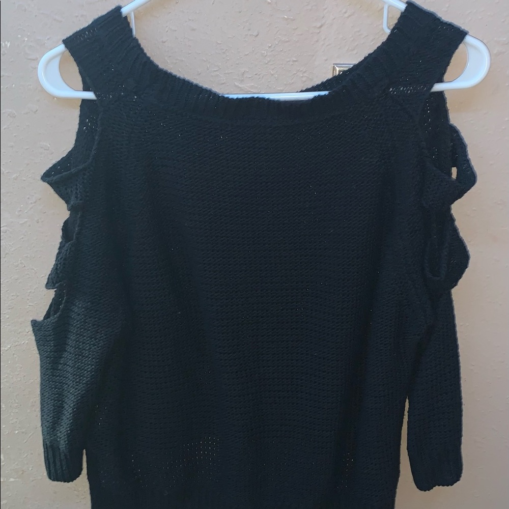 Sweater with detail on side